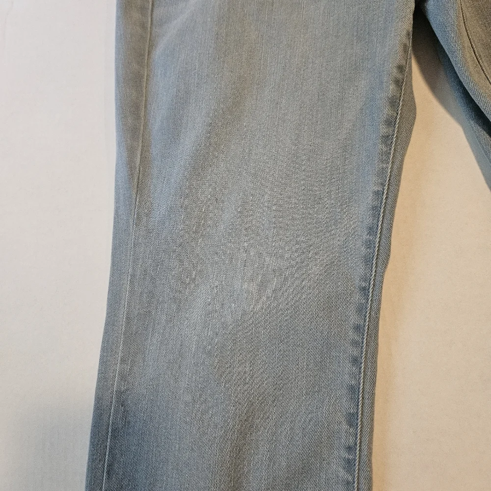 J Jill Authentic Fit crop light stone wash, frayed hem, straight leg, size 12 - Picture 13 of 15